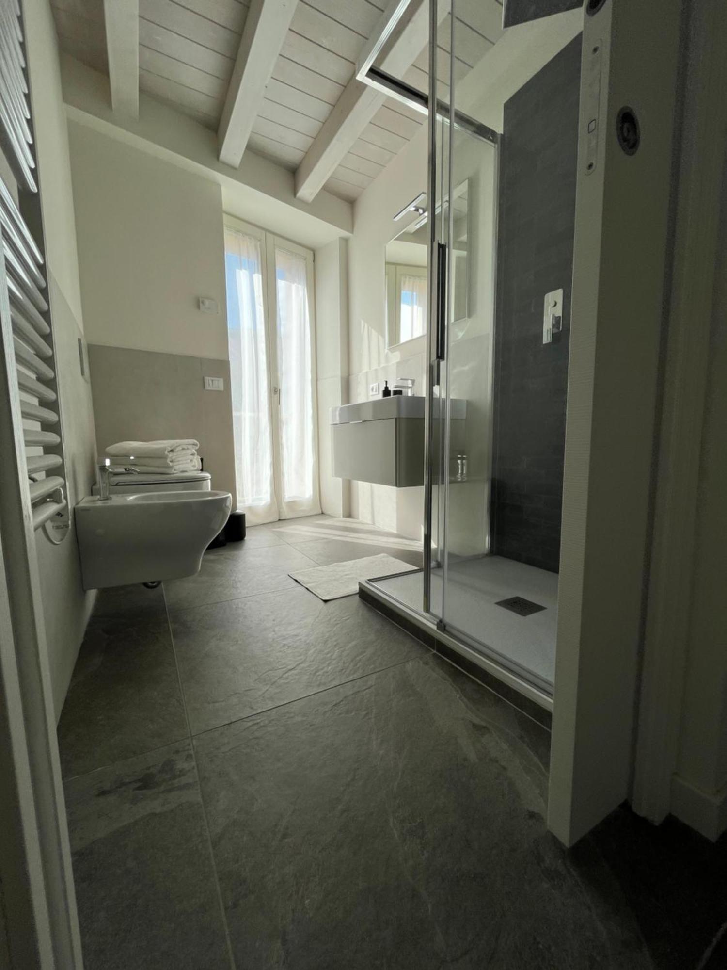 La Casa Incartata Apartment Toscolano Maderno Exterior photo